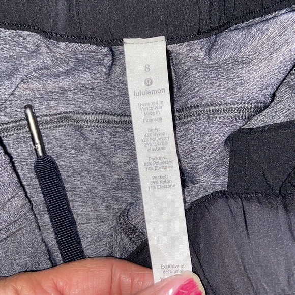 Lululemon - Picture 3 of 9